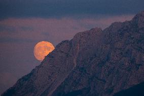 Sturgeon Full Super Moon Rises In Italy