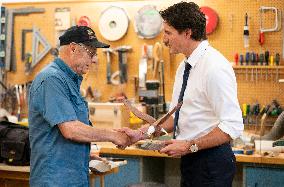PM Trudeau Visits A Senior Recreation Centre - Hamitlon
