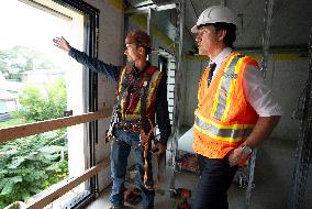 PM Trudeau Visits An Apartment Complex - Hamilton