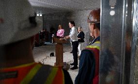 PM Trudeau Visits An Apartment Complex - Hamilton