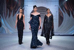 INDIA-NEW DELHI-FASHION SHOW-FDCI INDIA COUTURE WEEK