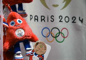 Official Shop Of The Paris 2024 Olympics and Paralympics - Paris