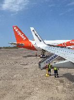 Illustration Of Low-Cost Airline Ryanair And EasyJet - Spain
