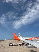 Illustration Of Low-Cost Airline Ryanair And EasyJet - Spain