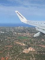 Illustration Of Low-Cost Airline Ryanair And EasyJet - Spain