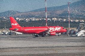 Fly Play Low Cost Airline Airbus A320neo In Athens