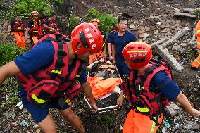 CHINA-BEIJING-MENTOUGOU-FLOOD-RESCUE (CN)