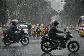 Heavy Rain Lashes Kolkata.