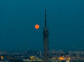Super Moon Appear in China