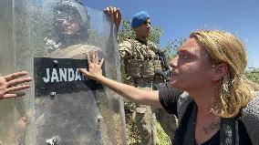 Gendarmerie  Continue To Protect Mining Company In Akbelen Forest - Turkey