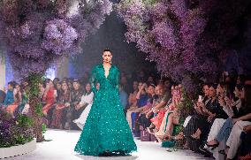 INDIA-NEW DELHI-FASHION SHOW-FDCI INDIA COUTURE WEEK