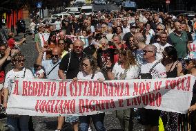 Citizen Income Revocation Protest - Naples