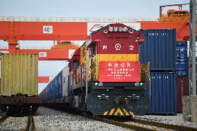 CHINA-EUROPE FREIGHT TRAIN-E-COMMERCE (CN)