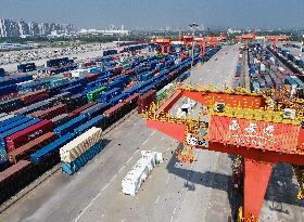 CHINA-EUROPE FREIGHT TRAIN-E-COMMERCE (CN)