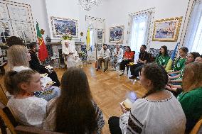 Pope Francis Meets A Group Of Ukrainian Students - Lisbon