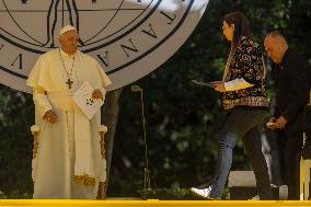 Pope Francis Meets Students - Lisbon