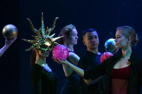 Tribute To Copernicus: 'Planets Moved By Dance' By Cracovia Danza Ballet