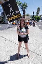 Celebs Support SAG - AFTRA Strike - LA