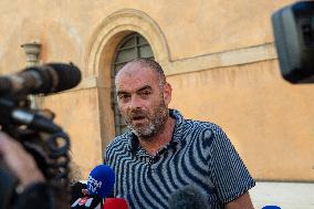 Policeman Accused Of Violence Kept In Custody - Aix-en-Provence