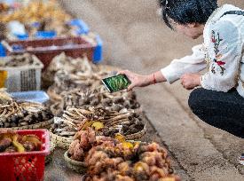CHINA-YUNNAN-KUNMING-FARMERS' MARKETS-TOURIST ATTRACTION (CN)