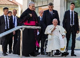 Pope Francis In The Serafina Neighborhood - Lisbon