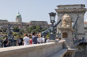 HUNGARY-BUDAPEST-CHAIN BRIDGE-REOPEN