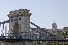 HUNGARY-BUDAPEST-CHAIN BRIDGE-REOPEN