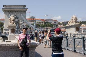 HUNGARY-BUDAPEST-CHAIN BRIDGE-REOPEN