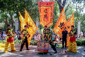 Lion Dance In The Streets - Madrid