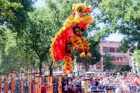 Lion Dance In The Streets - Madrid