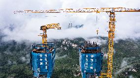 CHINA-GUIZHOU-HUAJIANG GRAND CANYON BRIDGE-CONSTRUCTION (CN)