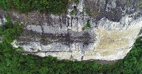 Jinfo Mountain Cliff Walkway in Chongqing