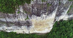 Jinfo Mountain Cliff Walkway in Chongqing