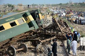 PAKISTAN-SANGHAR-TRAIN-ACCIDENT-DEATH TOLL