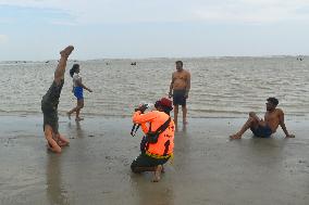 Story Of A Sea Beach Photographer At Bakkhali