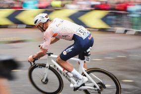 Mathieu van der Poel Wins The 2023 Men's World Championship Road Race