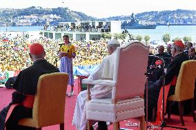 Pope Francis Meets With The WYD Volunteers - Lisbon