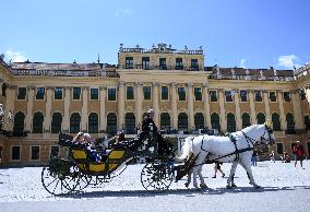 AUSTRIA-VIENNA-SCHONBRUNN-SCENERY