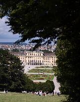 AUSTRIA-VIENNA-SCHONBRUNN-SCENERY