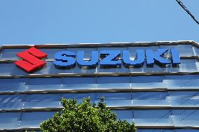 Appearance, logo and signboard of Suzuki headquarters
