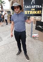 WGA100 Days Strike - LA