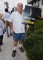 WGA100 Days Strike - LA
