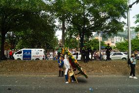 Medellin 'Feria de las Flores' - Silleteros Parade