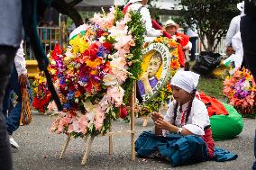 Medellin 'Feria de las Flores' - Silleteros Parade