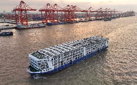 Taicang Port Container Terminal Vehicles Growth in Suzhou, Chi