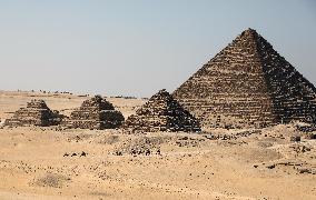 EGYPT-GIZA-TOURISM-REVENUE-INCREASE