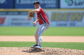 Binghamton Rumble Ponies v Somerset Patriots