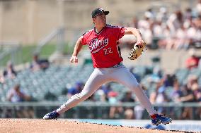 Binghamton Rumble Ponies v Somerset Patriots