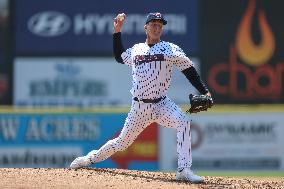 Binghamton Rumble Ponies v Somerset Patriots