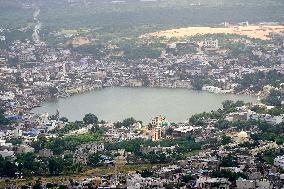 Pushkar Sacred Lake Of The Hindus - Rajasthan